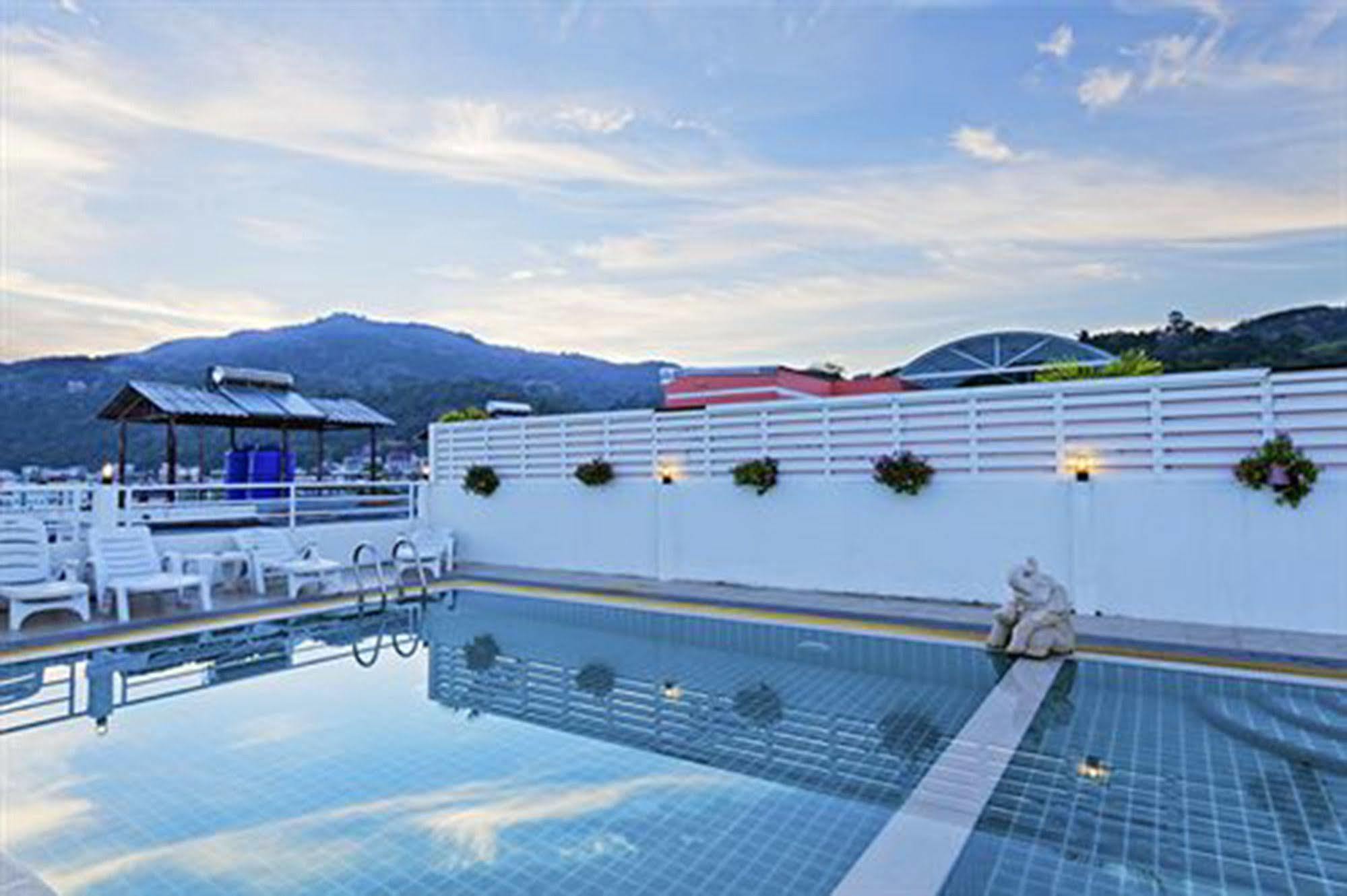 Garden Phuket Hotel Patong Esterno foto