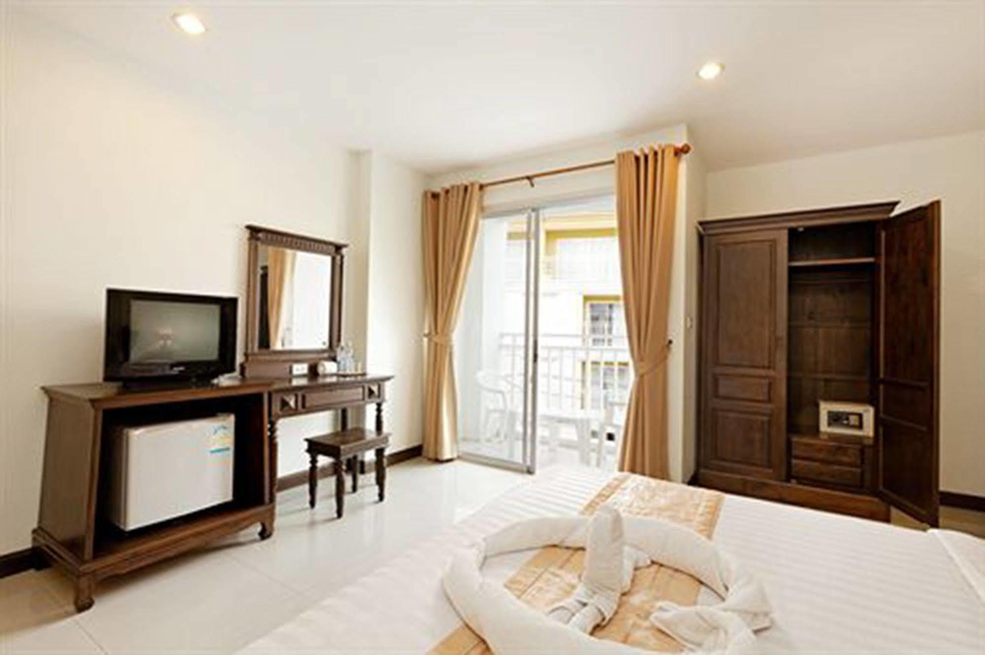 Garden Phuket Hotel Patong Esterno foto