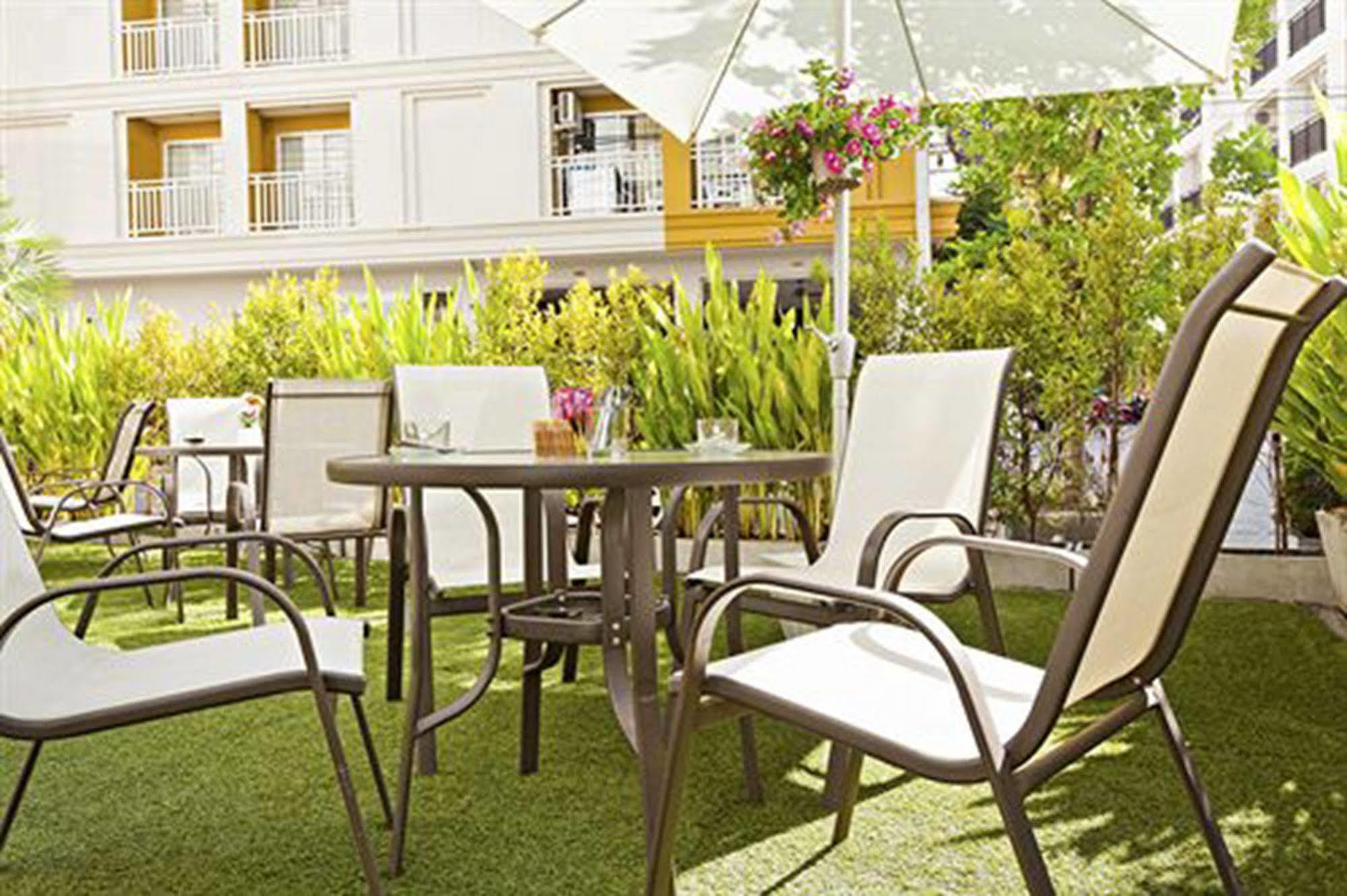 Garden Phuket Hotel Patong Esterno foto